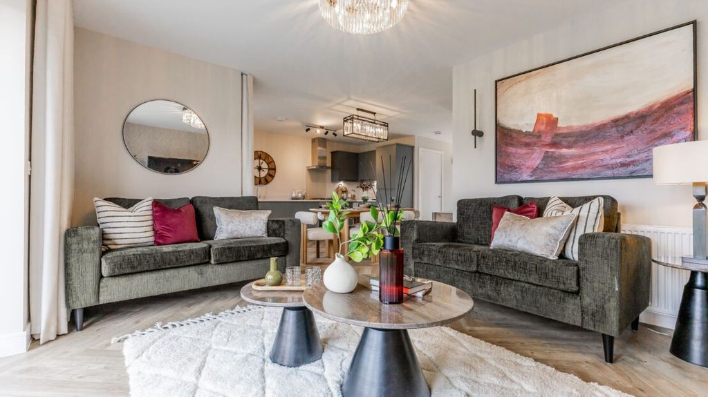 Property photo 3 of 12