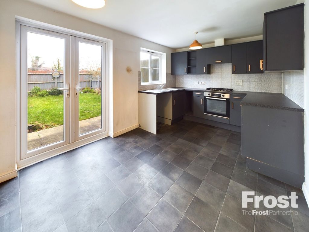 Property photo 3 of 15 Kitchen