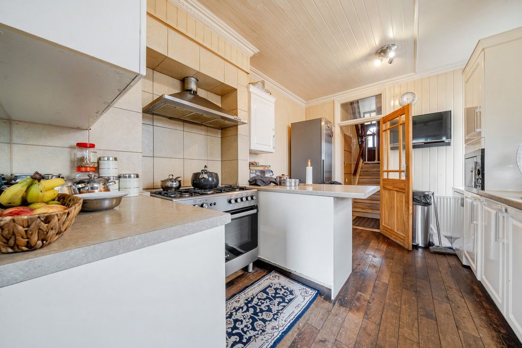 Property photo 3 of 16 1428957-13-69B28B...