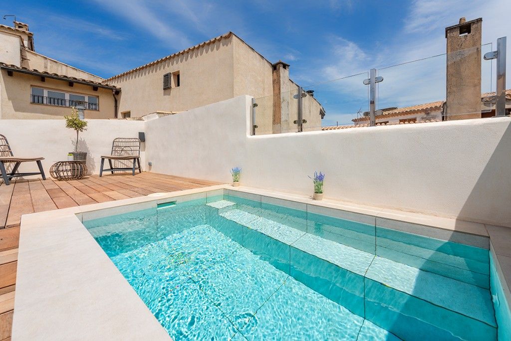 Property photo 1 of 20 Pool (1)