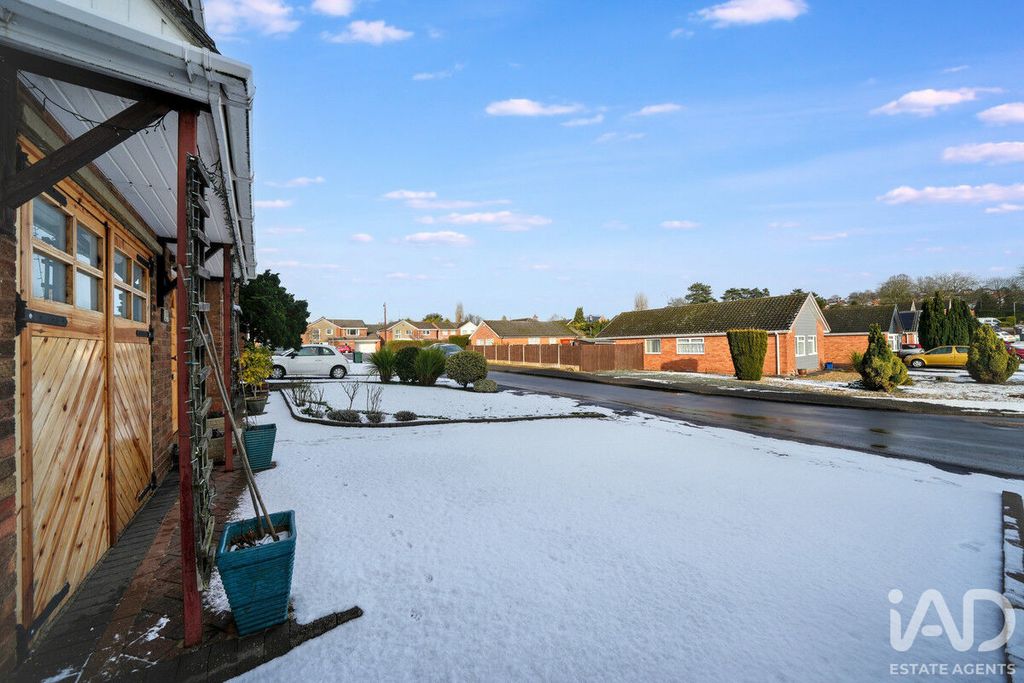 Property photo 2 of 45