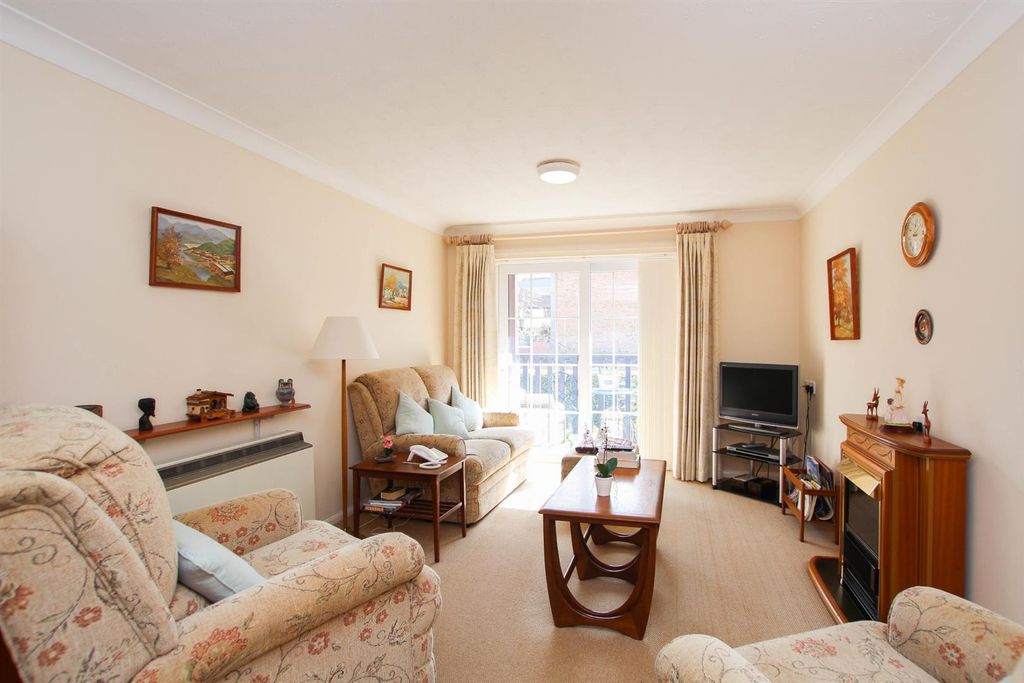 Property photo 2 of 13