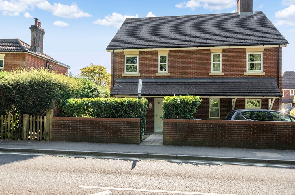 Property photo 1 of 14 1502909-20-6A745B...