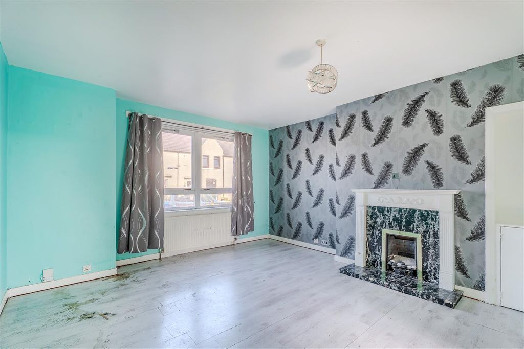 Property photo 3 of 15 Broomyknowe-7.Jpg