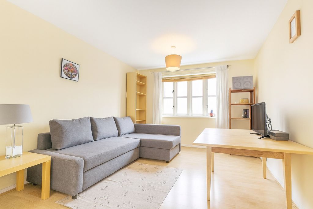 Property photo 1 of 5