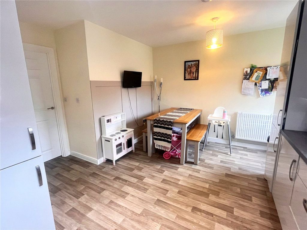 Property photo 3 of 15 Picture No. 32