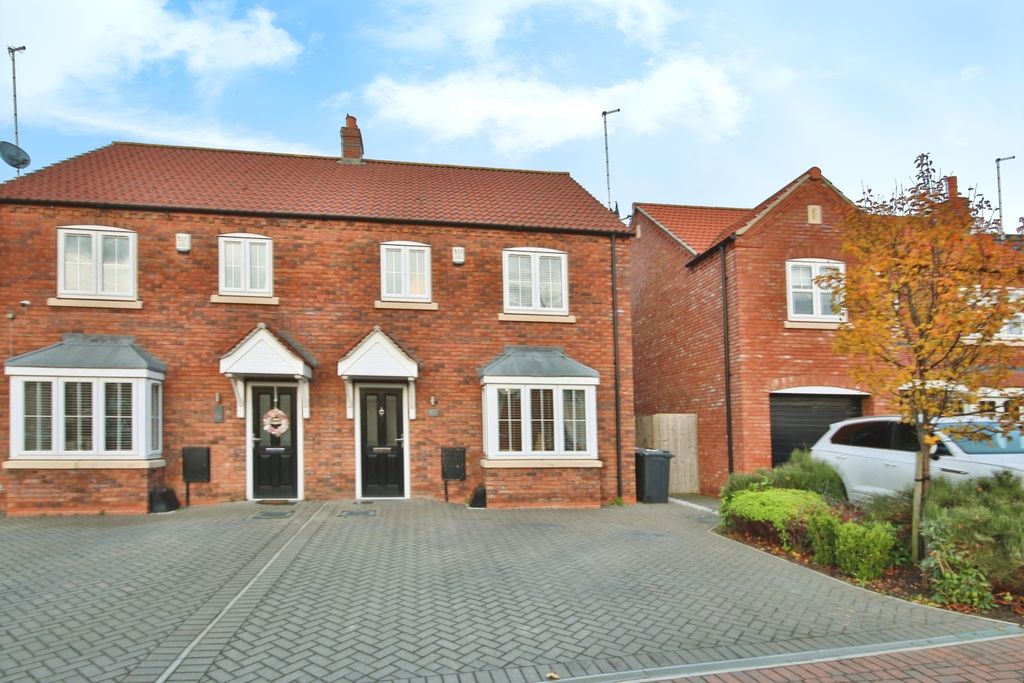 Property photo 1 of 17 3775940