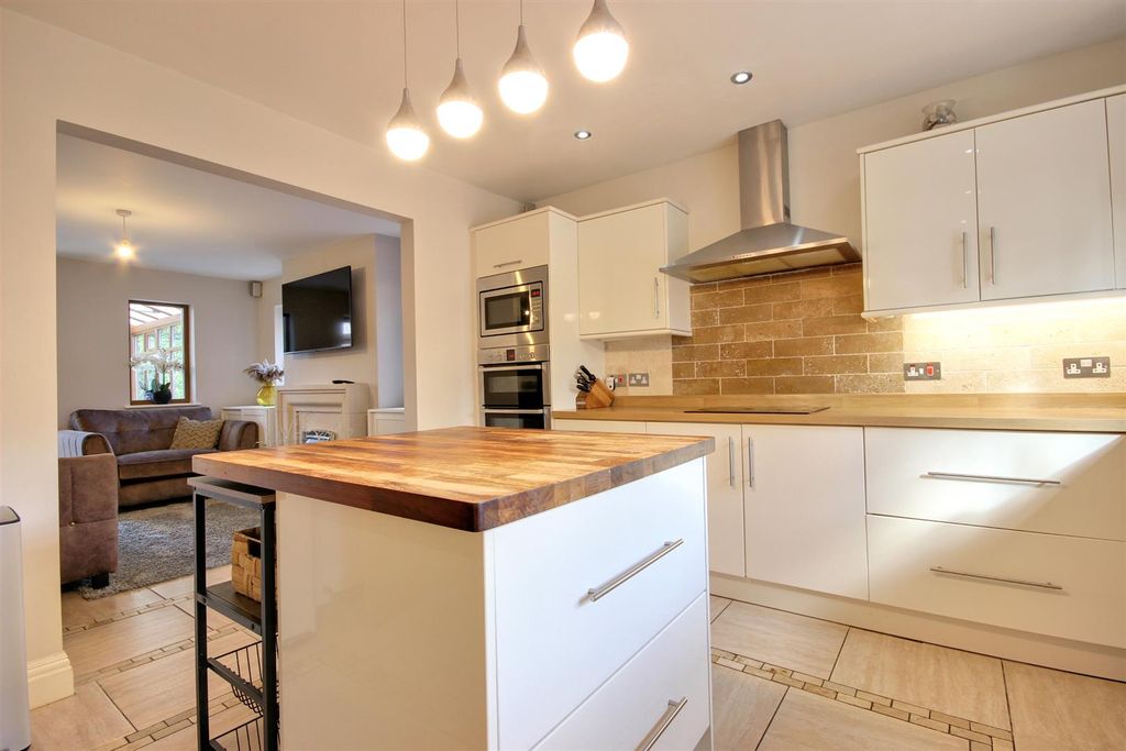 Property photo 3 of 30