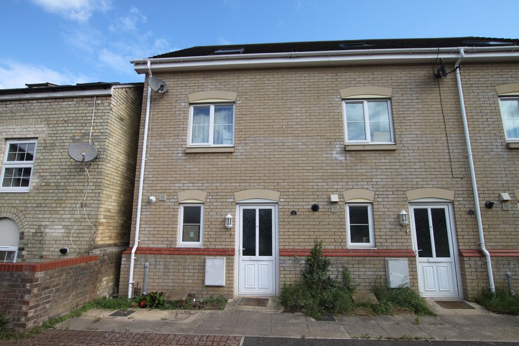 Property photo 1 of 8
