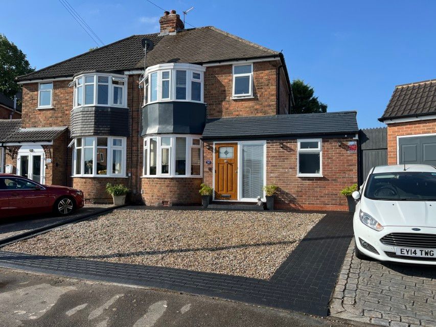 Property photo 1 of 32