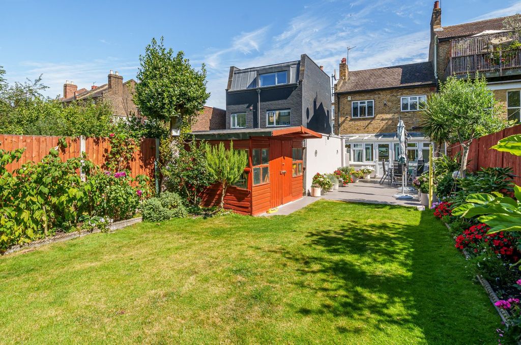 Property photo 3 of 18 Picture No. 10