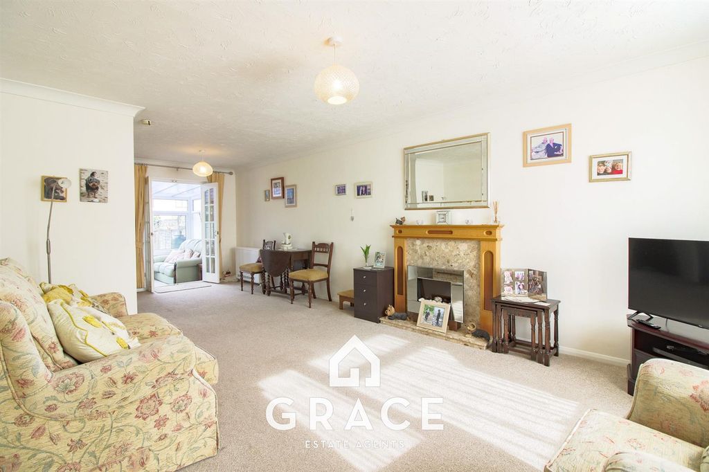 Property photo 2 of 11 Untitled_Hdr-8-2.Jpg