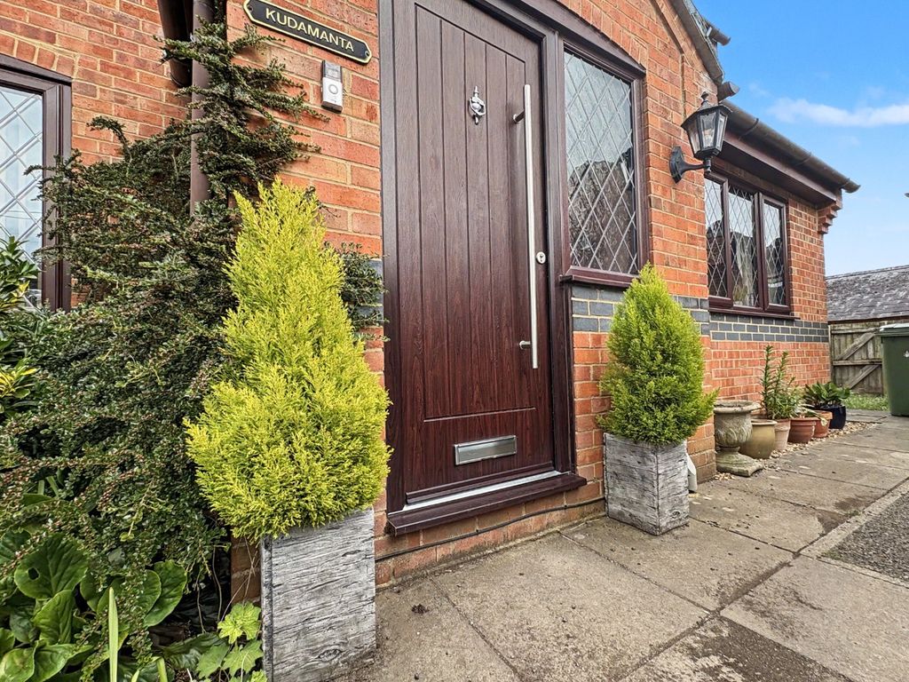 Property photo 2 of 32 5163457