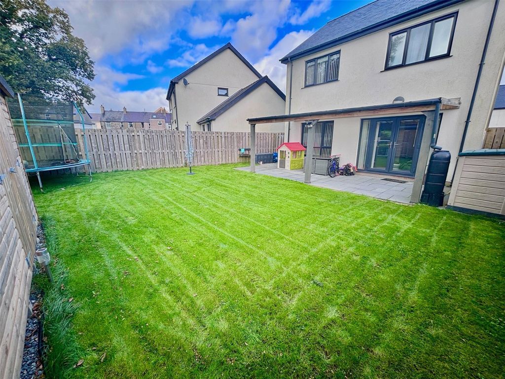Property photo 2 of 12 Picture No. 04