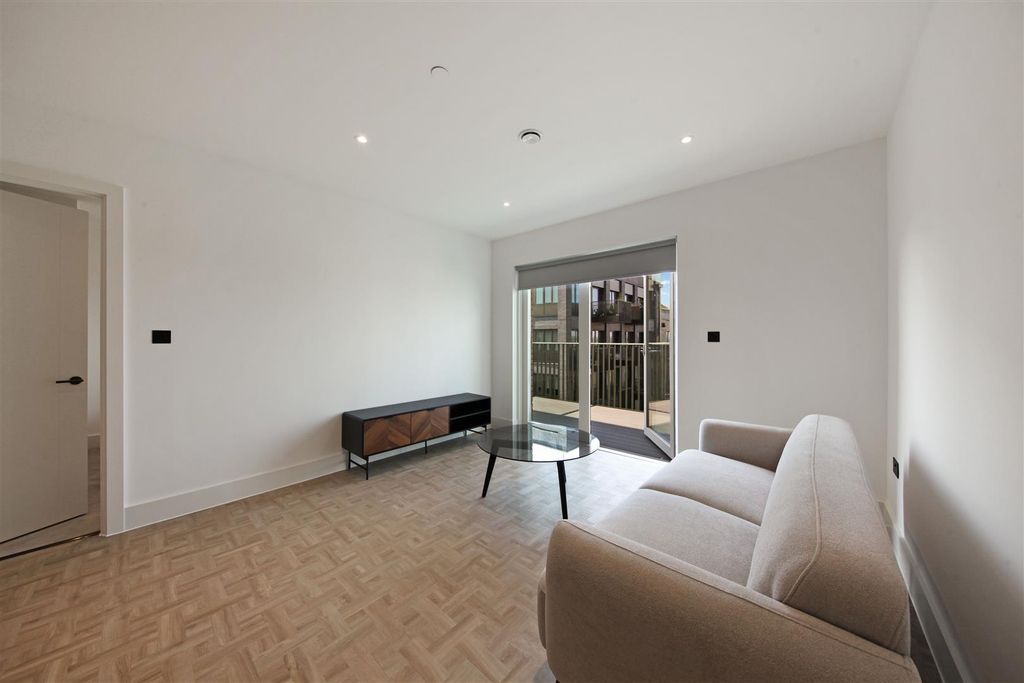 Property photo 3 of 15 58 Provence Apartments, 3 Monarch Square - l9Yiiqn