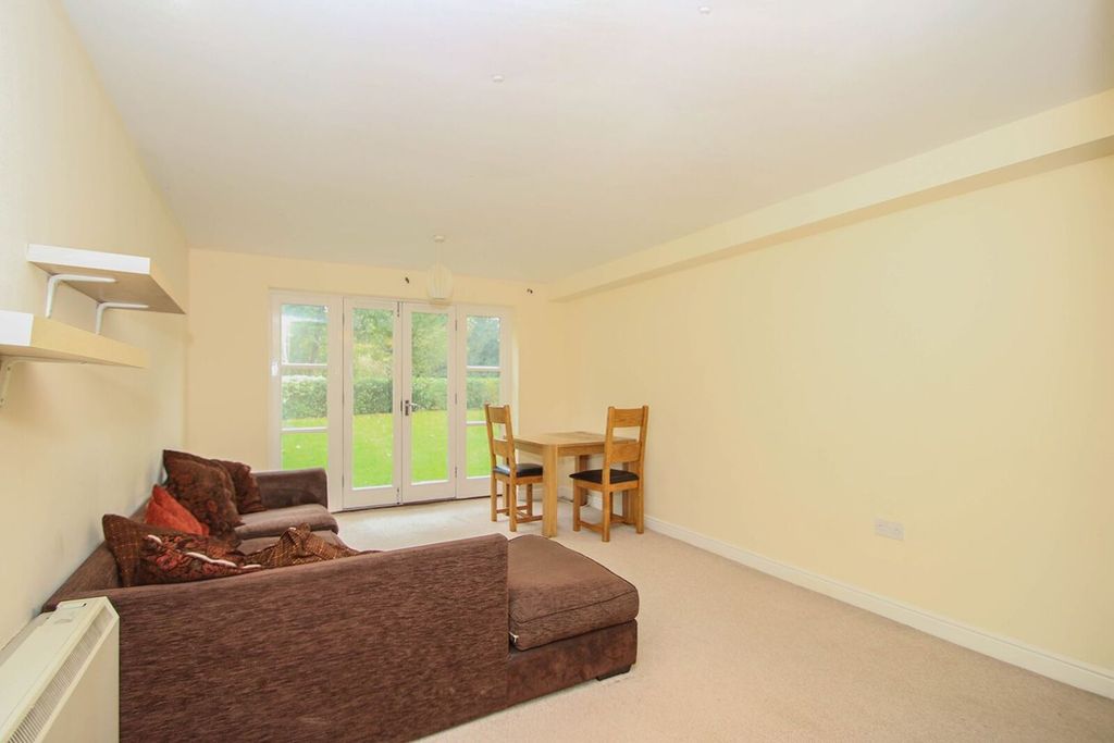 Property photo 2 of 7