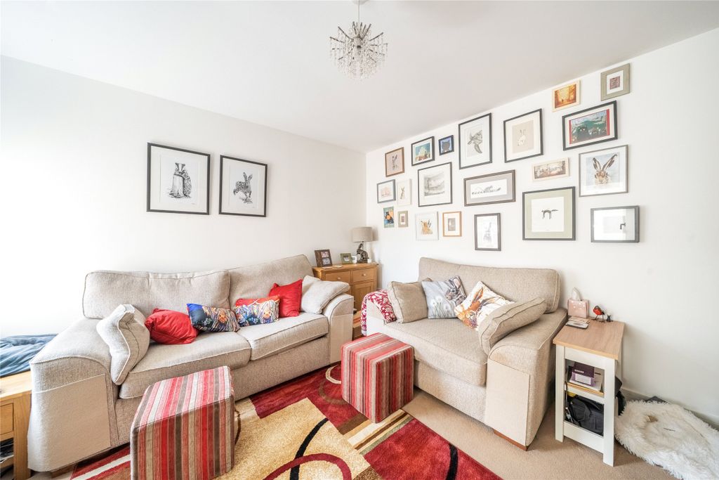 Property photo 3 of 10 Principal Bedroom