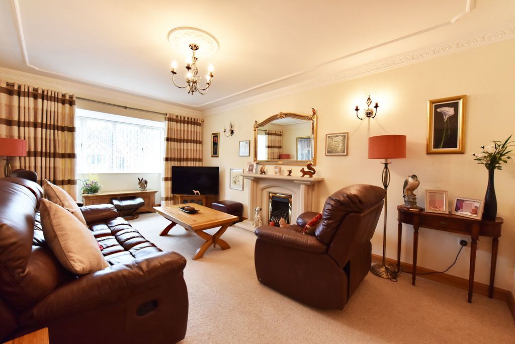 Property photo 3 of 26