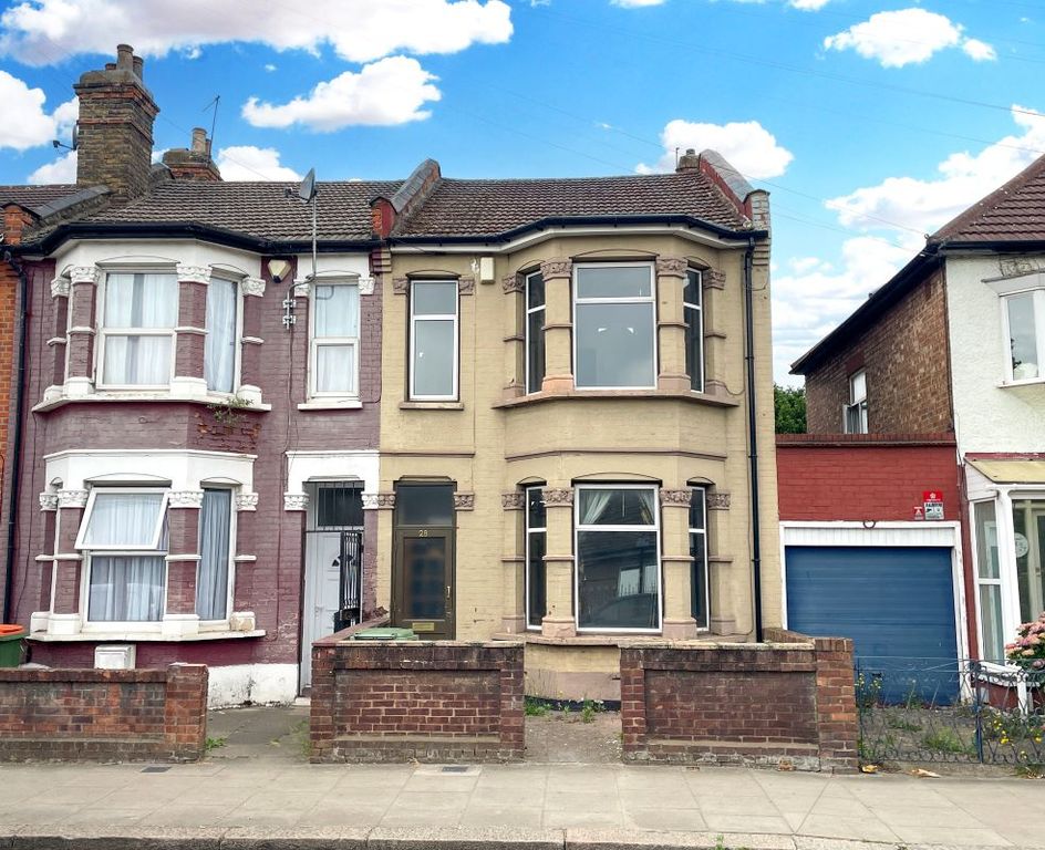 Property photo 1 of 12