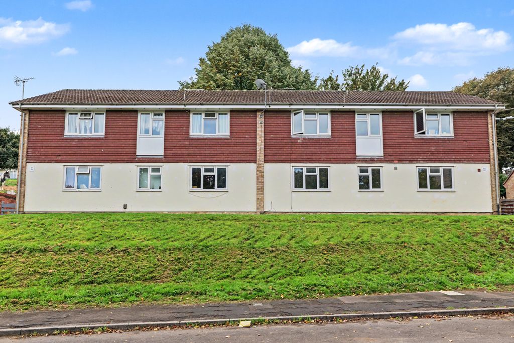 Property photo 1 of 15 103 Feltham Drive, Frome, Somerset, BA11 5Ah