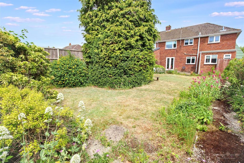 Property photo 2 of 16 Rear Garden