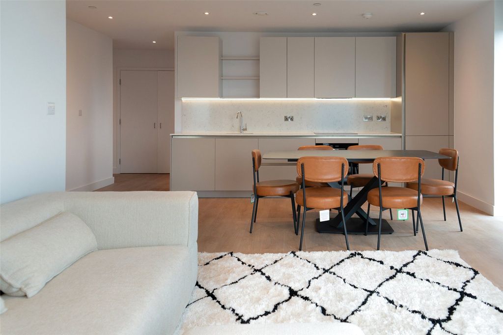 Property photo 2 of 23 Picture No. 40