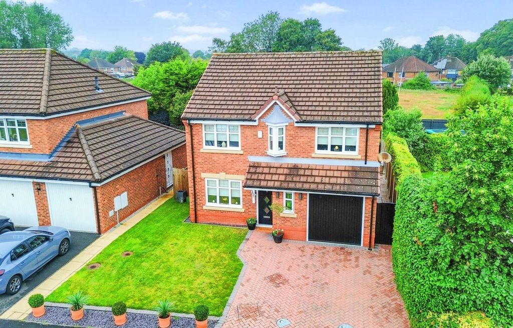 Property photo 1 of 35