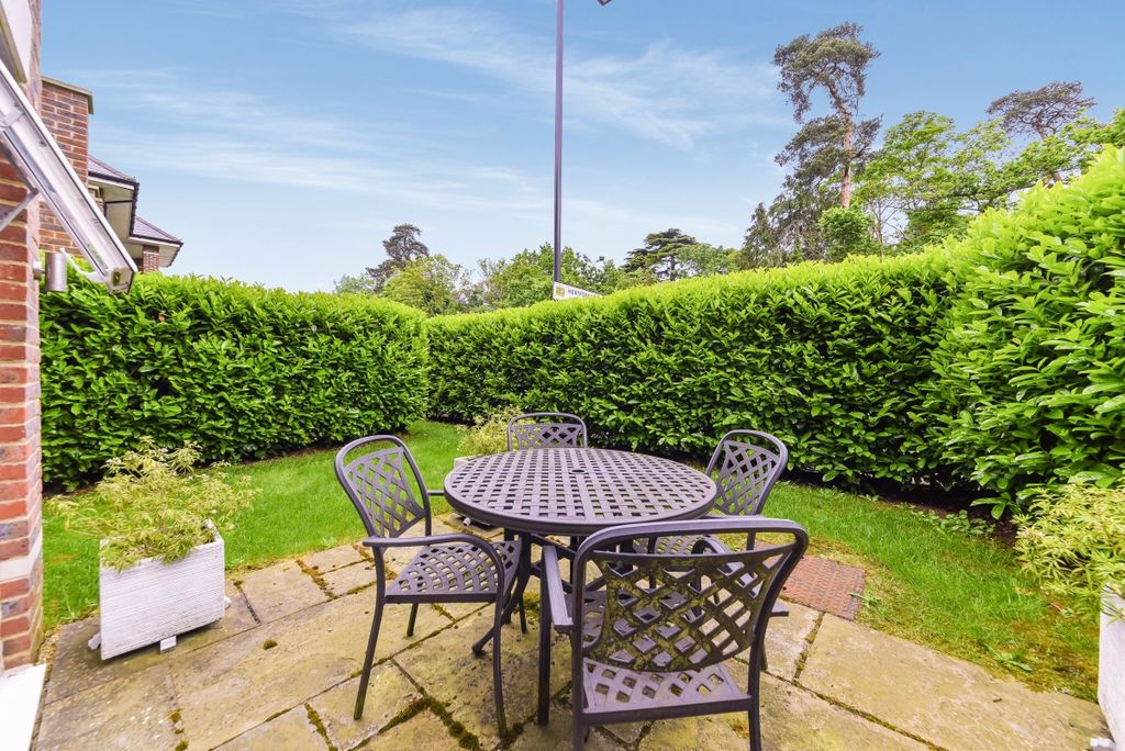 Property photo 3 of 9 3