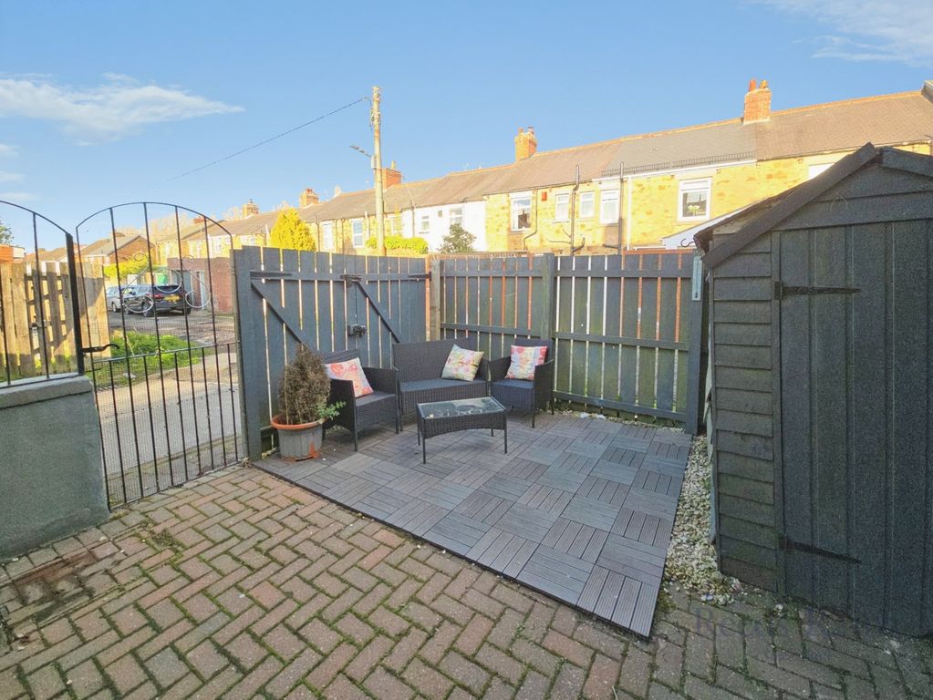 Property photo 2 of 11 Picture No. 13