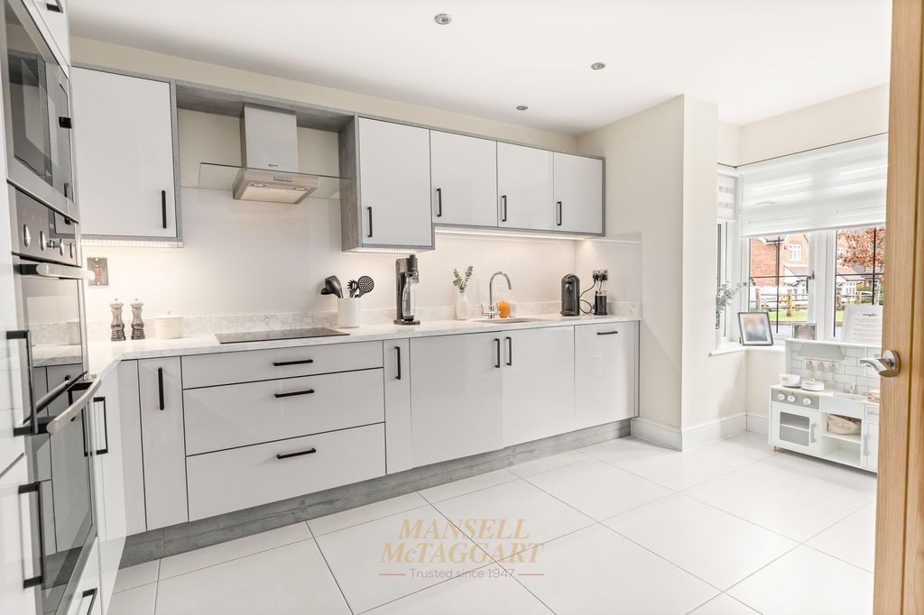 Property photo 2 of 30