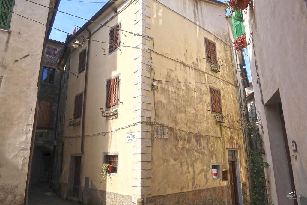 Property photo 1 of 34