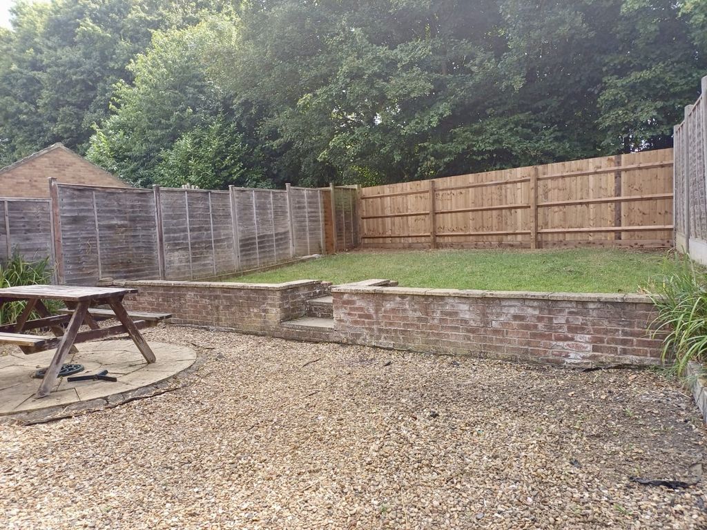 Property photo 2 of 11 Photo 2