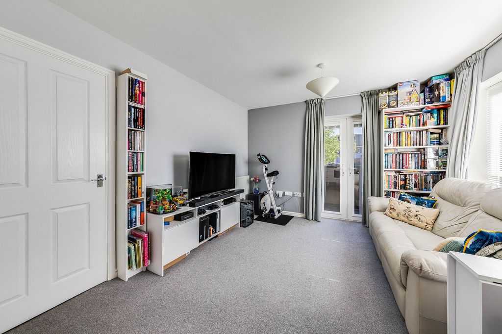 Additional image 5 of 1 bed flat for saleJackdaw Road, Didcot OX11