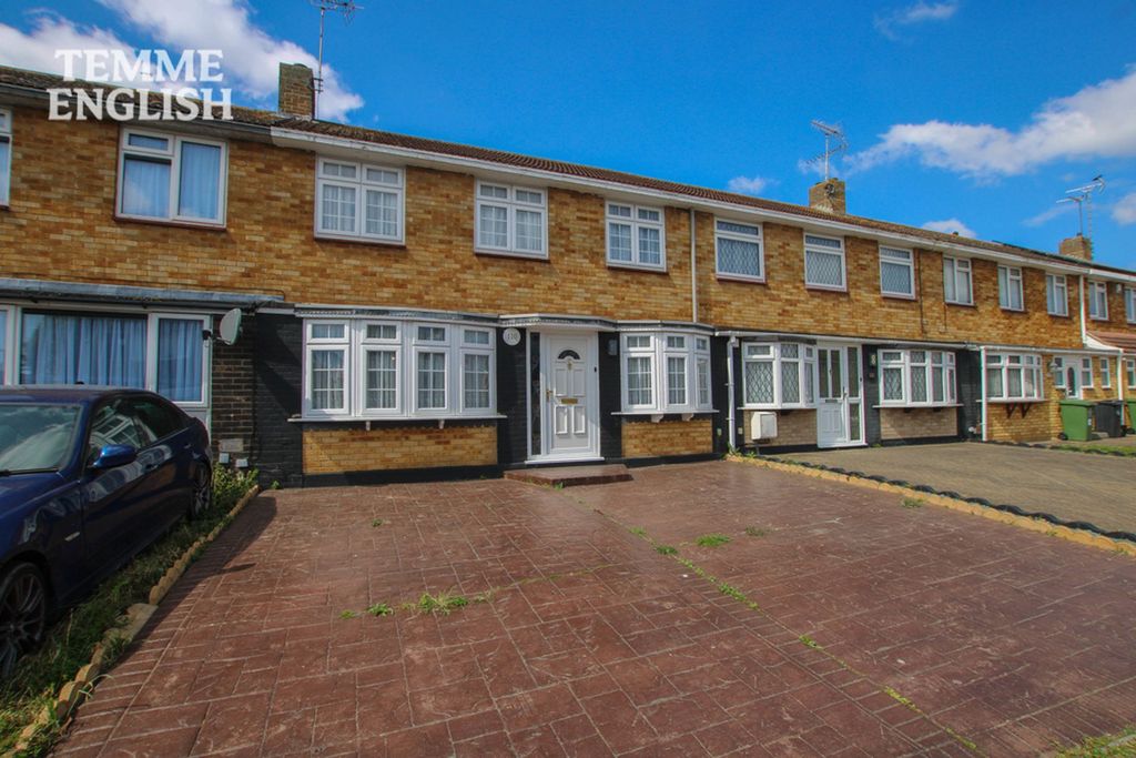 Property photo 1 of 40