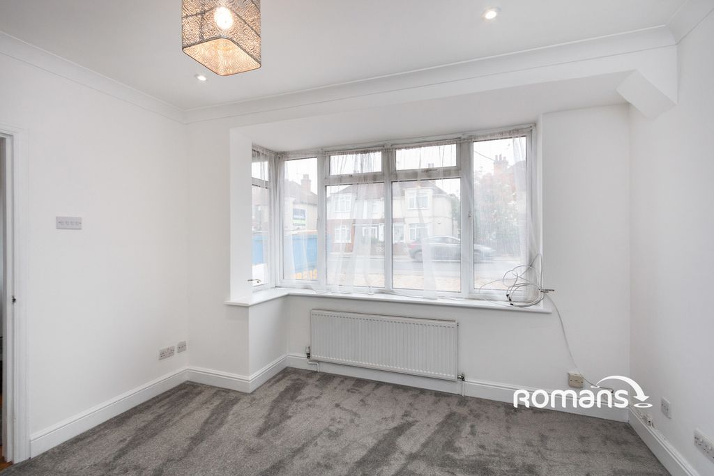 Property photo 3 of 10 Photo