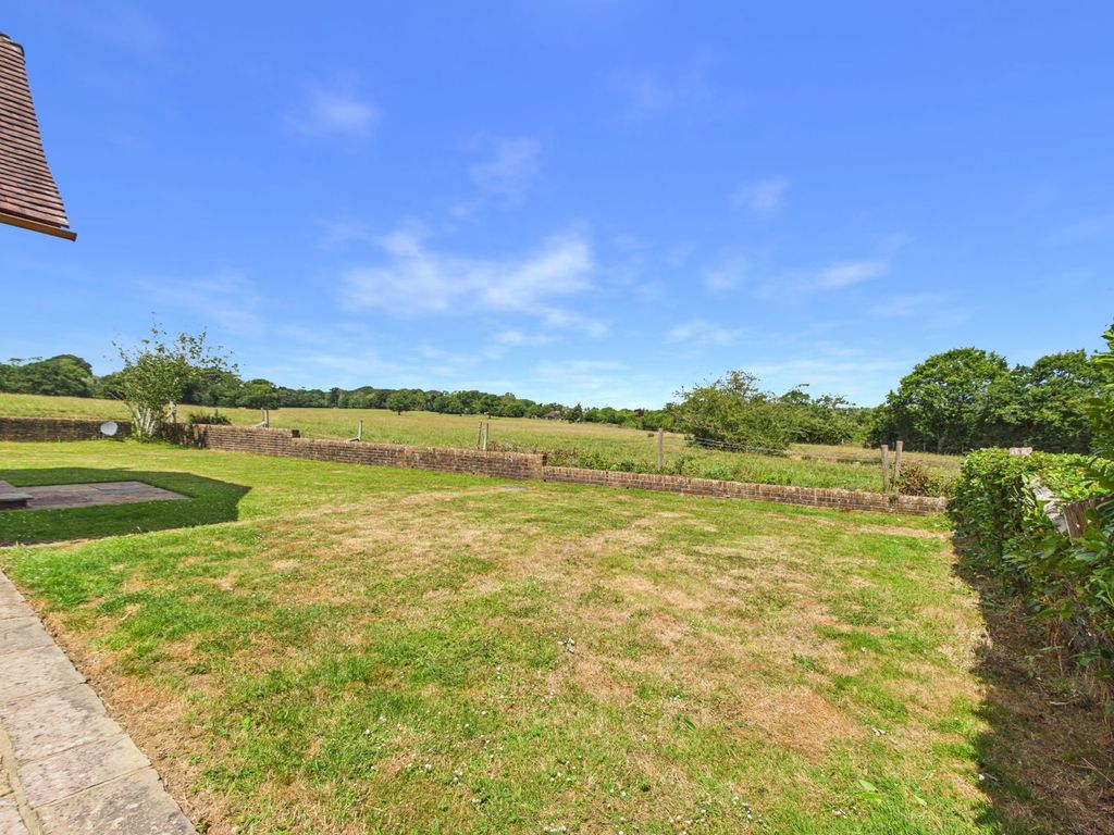 Property photo 2 of 34