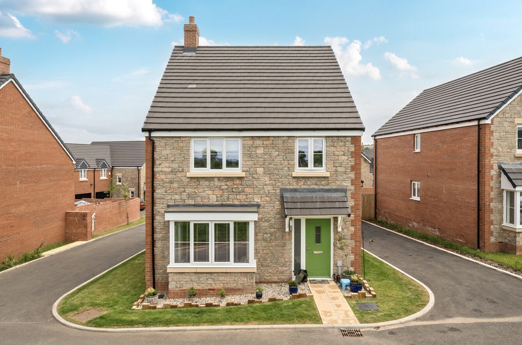 Property photo 1 of 26 1296236-2-68389B0...