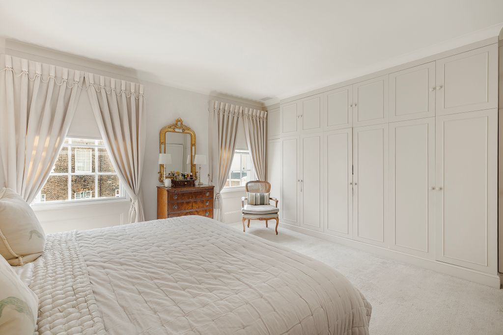 Property photo 3 of 23