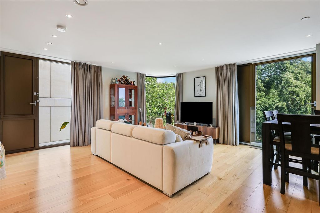 Property photo 2 of 14 Img (6).Jpg