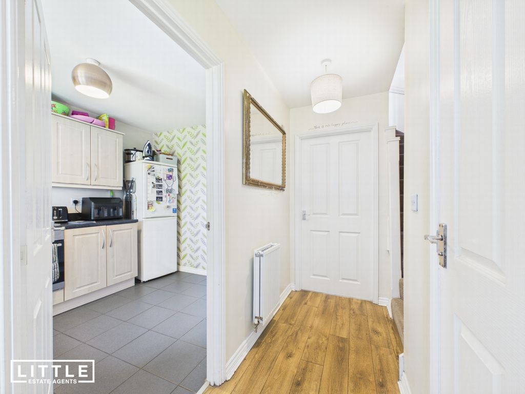 Property photo 3 of 18 Photo 10