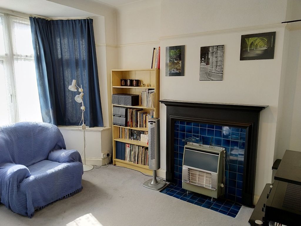 Property photo 3 of 12