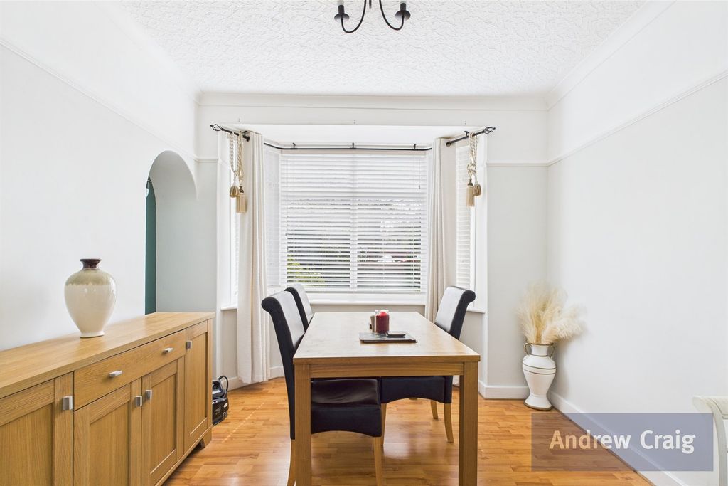 Property photo 3 of 15 Dining Room