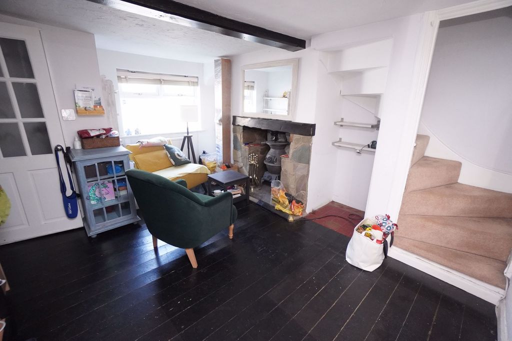 Property photo 3 of 14 Photo 6