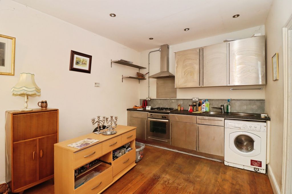 Property photo 2 of 12 Pbox-Img.Jpg