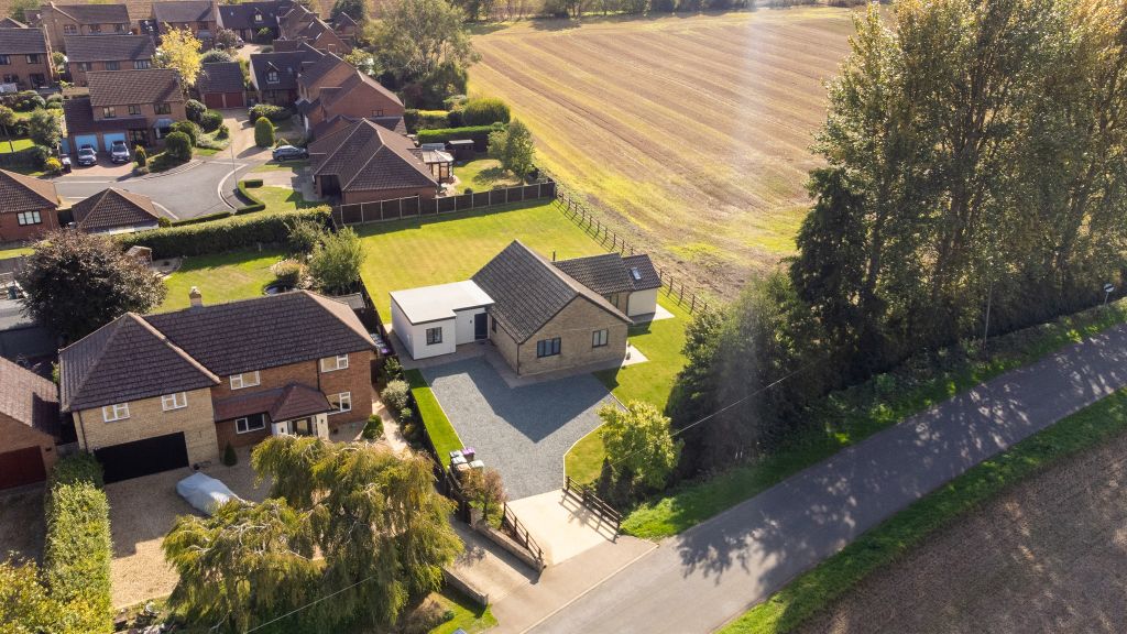 Property photo 2 of 18