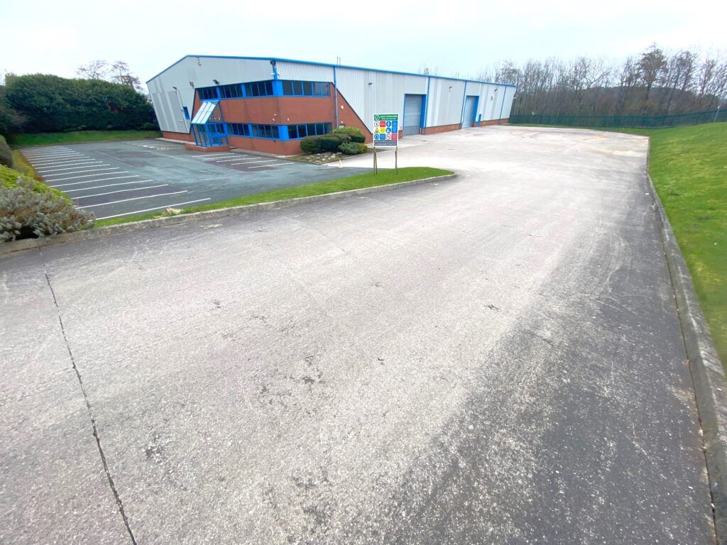 Property photo 1 of 9