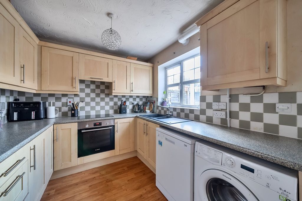 Property photo 3 of 17