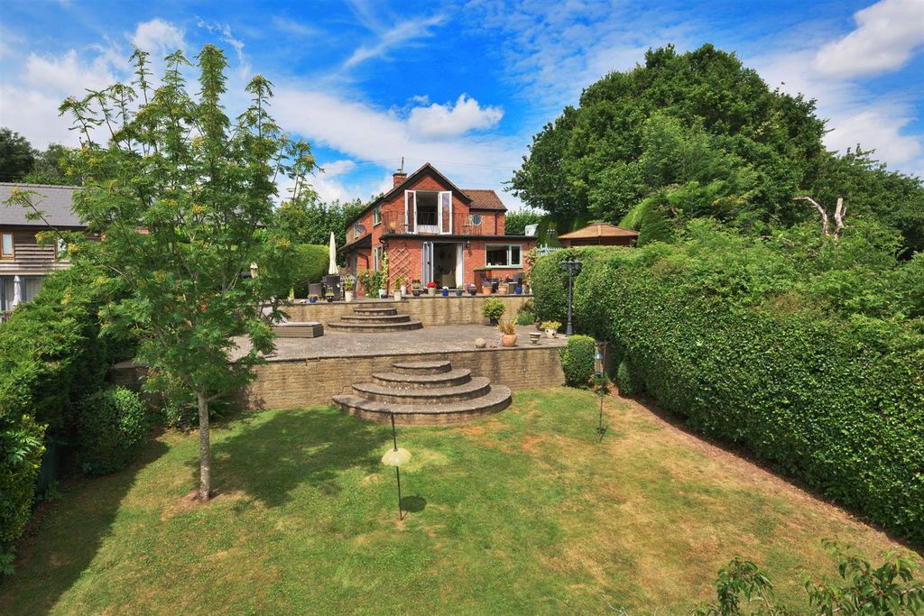 Property photo 3 of 27