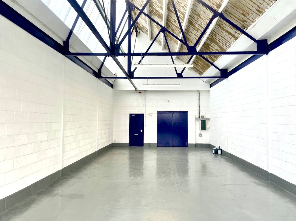 Property photo 1 of 5