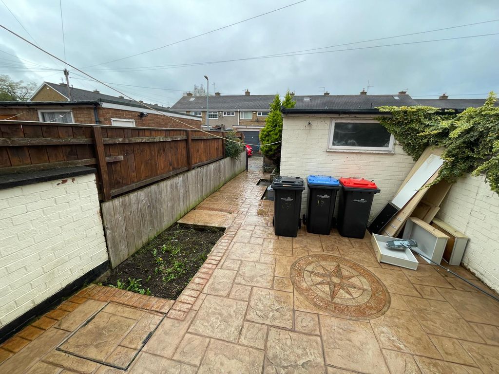 Property photo 2 of 3 Garden